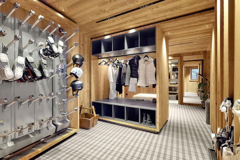 Chalet Le Moulin, Le Praz, 6 Chambres, In, Out Courchevel
